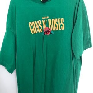 Green Graphic Tee - Short Sleeve